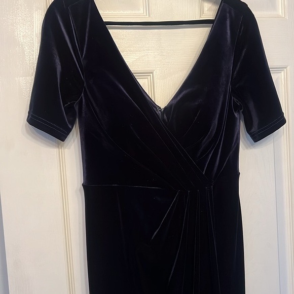 Beautiful Navy Blue Velvet Giselle Maxi Dresss - Picture 6 of 12